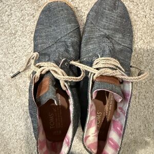 TOMS Women's Denim Blue wedge boots